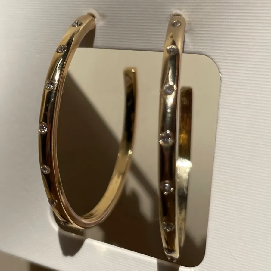 گوشواره نگین دار برند