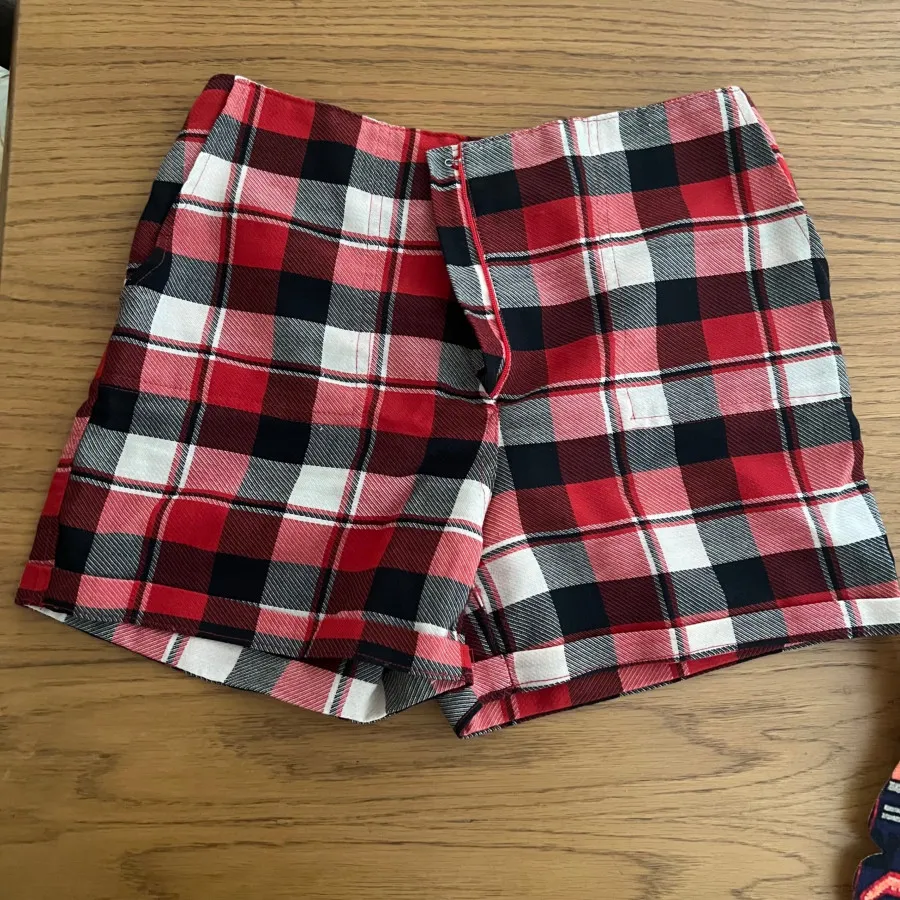 شلوارک چهارخانه