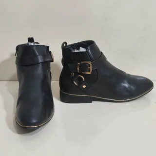 بوت وارداتی