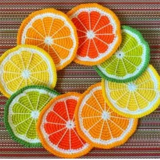 زیر لیوانی در سه طرح