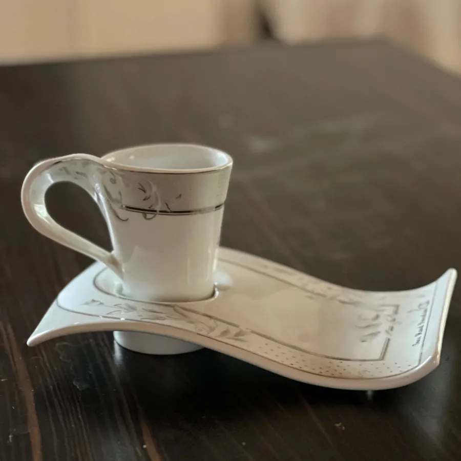 ماگ به همراه زیره