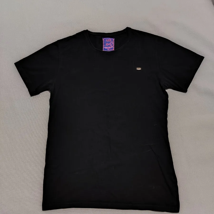 تیشرت مشکی بیسیک