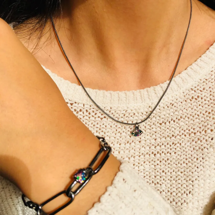 ست  گردنبند و دستبند