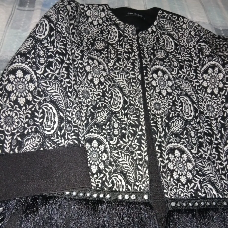 مانتو سوزن دوزی شده