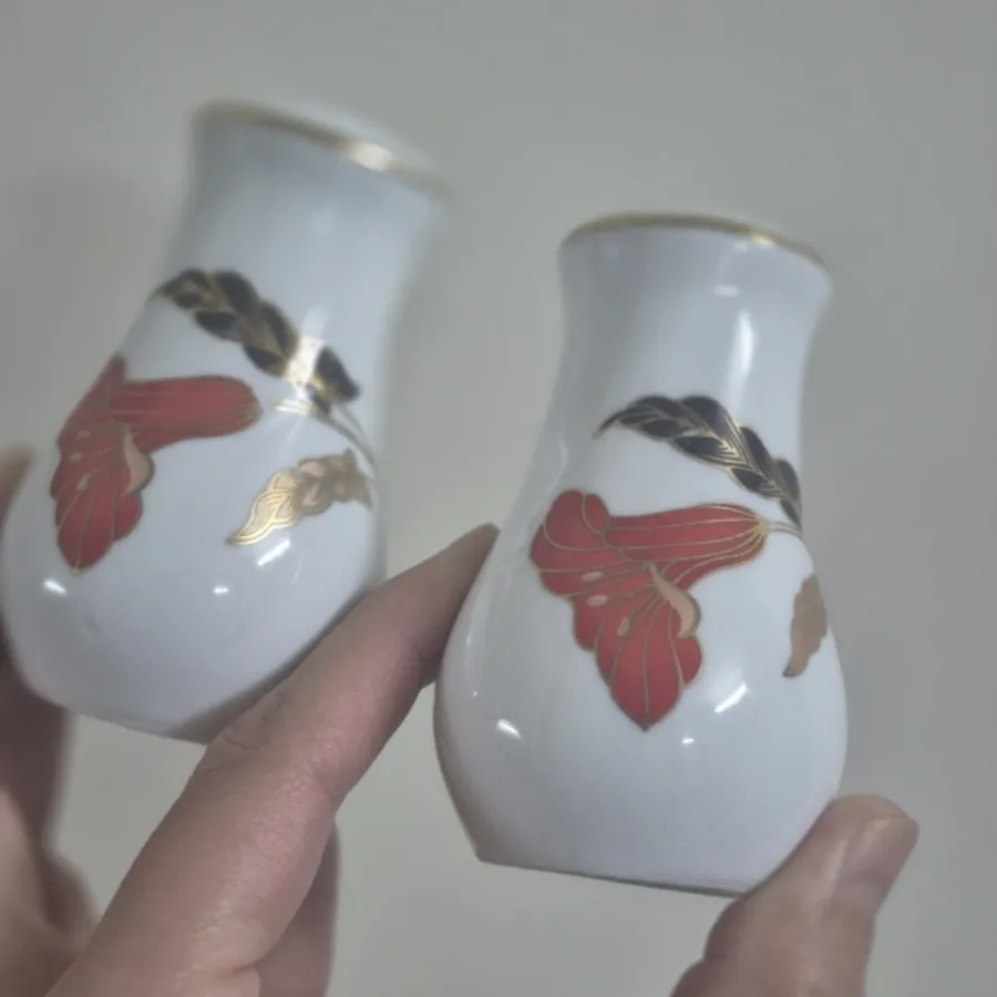 یه جفت نمکدان گل شیپوری