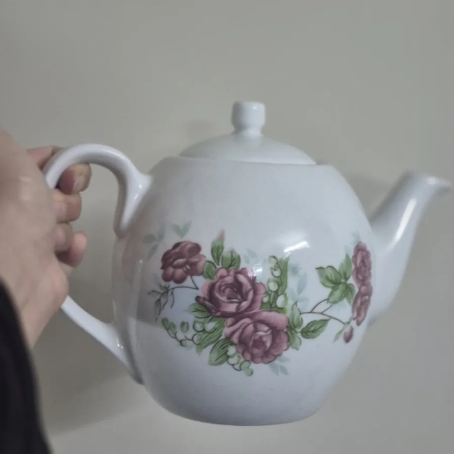 قوری گلسرخی