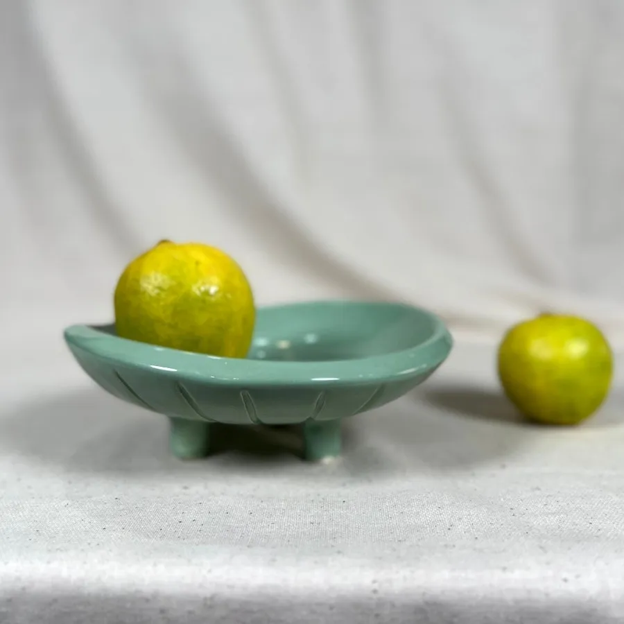 ظرف پایه دار سرامیکی