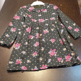 پیراهن دخترانه