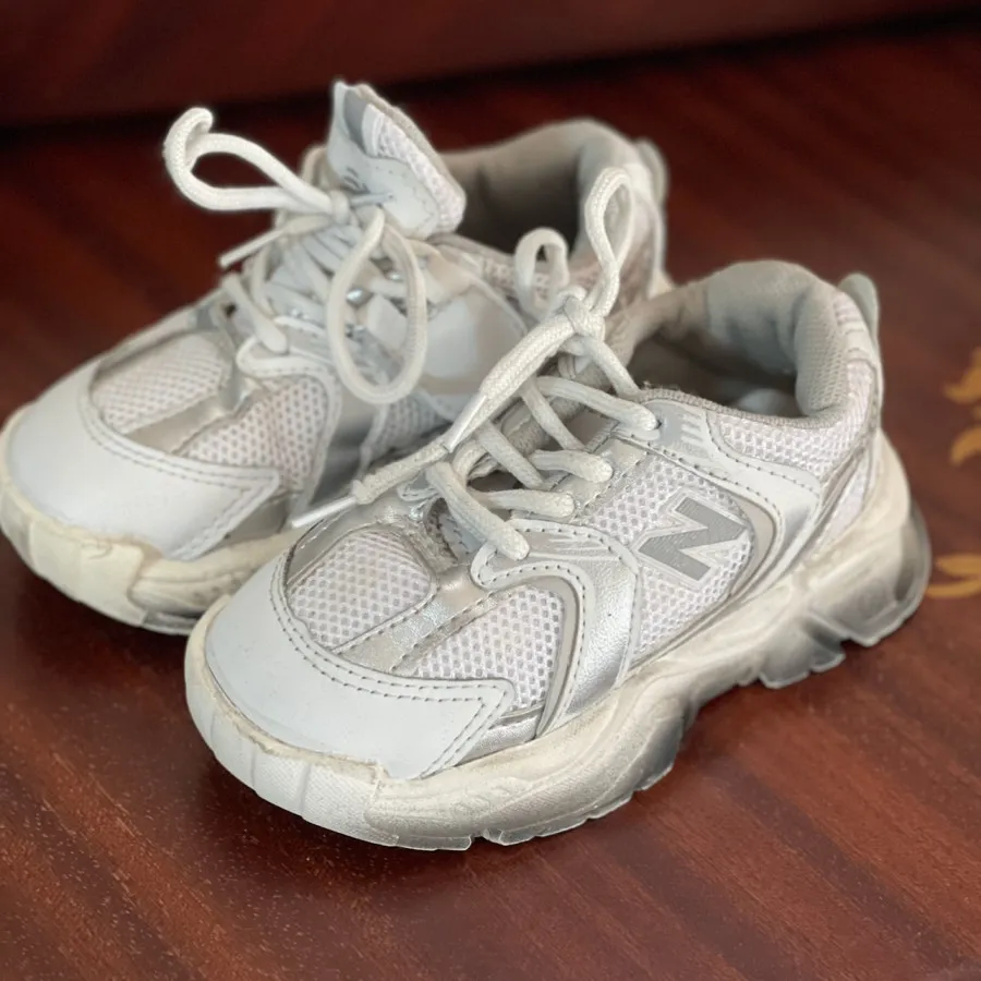 کتونی بچگانه