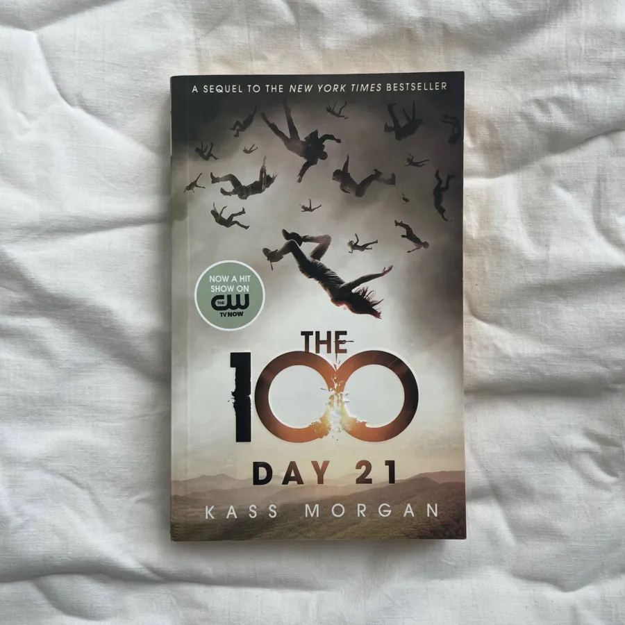 کتاب the 100 ( صد نفر )