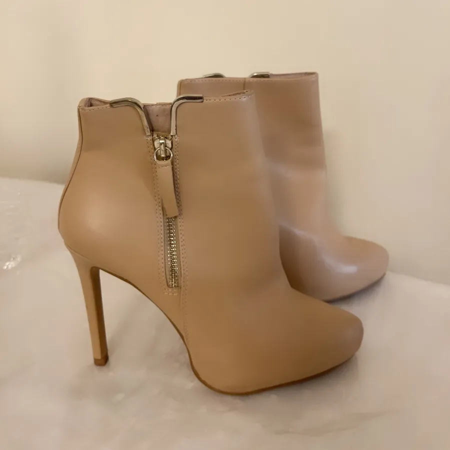 نیم بوت استرادیوریوس