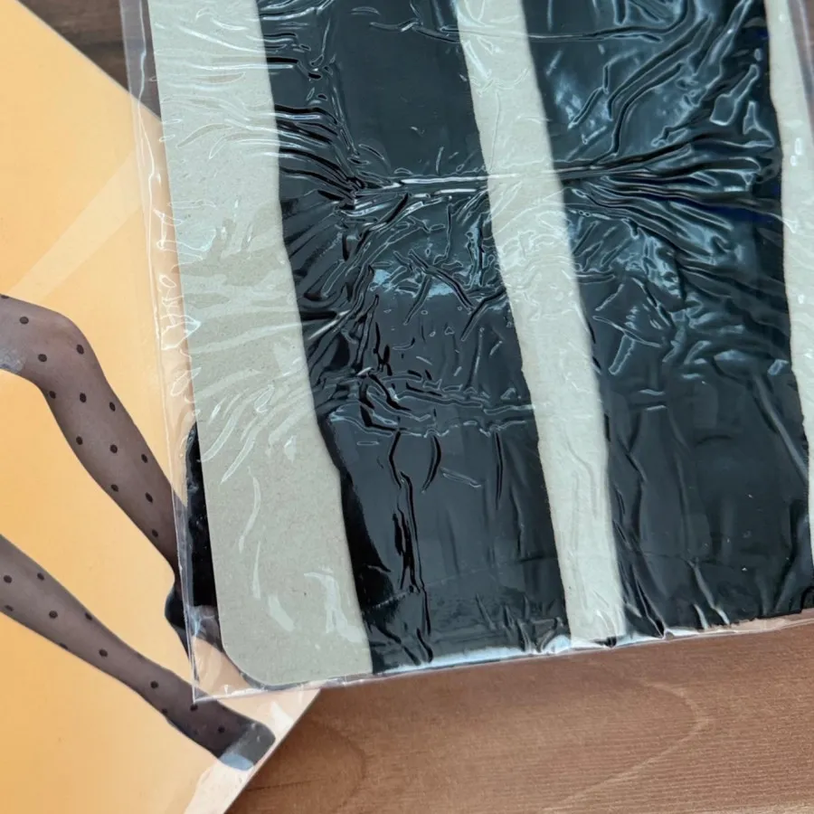 جوراب شلواری خالدار