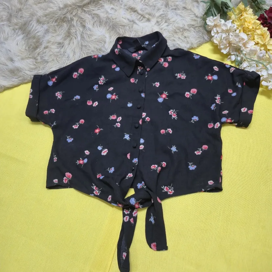 نیم تنه گره ای