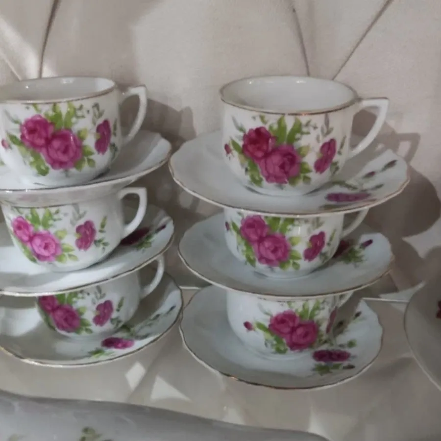 موکاخوری گلسرخی کمیاب