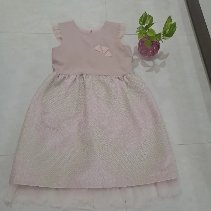 پیراهن دخترانه