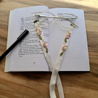 بند عینک گلدوزی