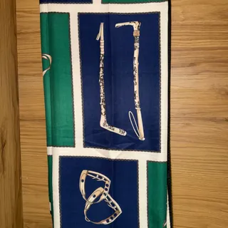 روسری قواره بزرگ طرحدار