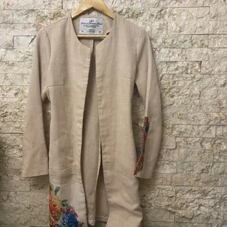 مانتوی زنانه طرح‌دار