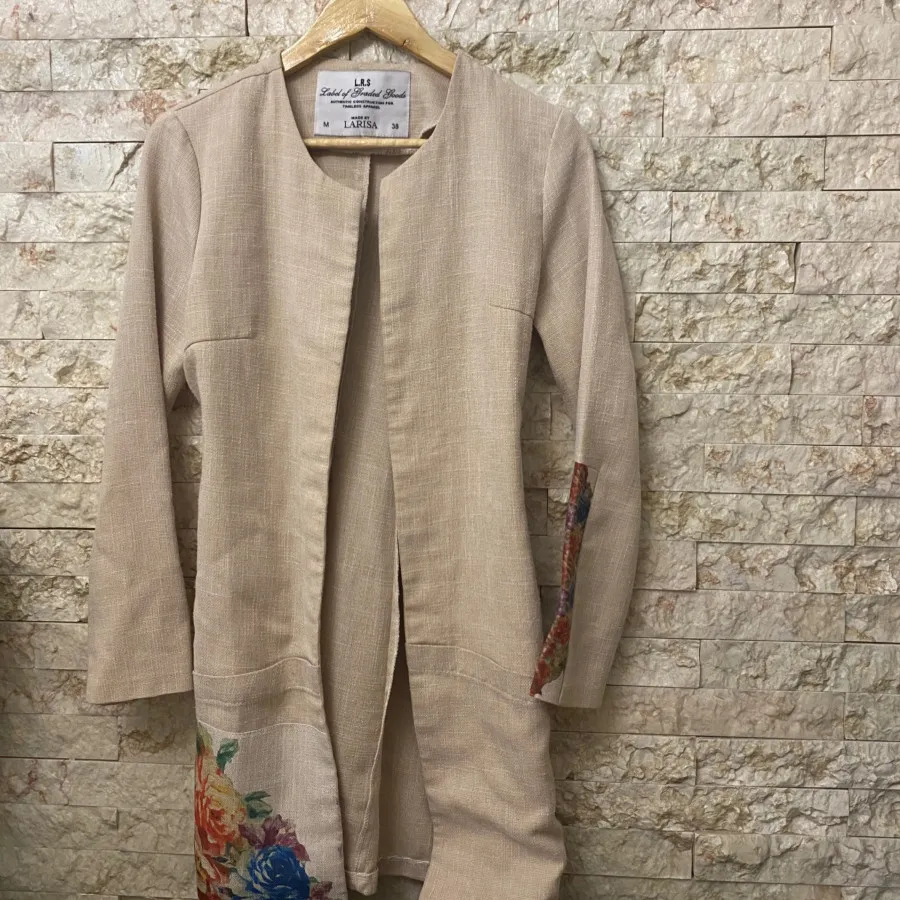 مانتوی زنانه طرح‌دار