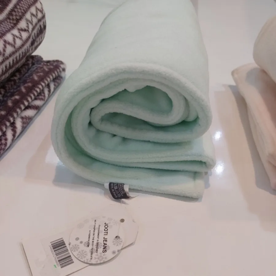 شالگردن برند jootiJean's