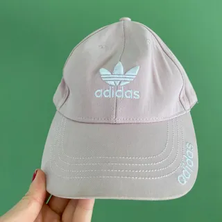 کلاه آدیداس