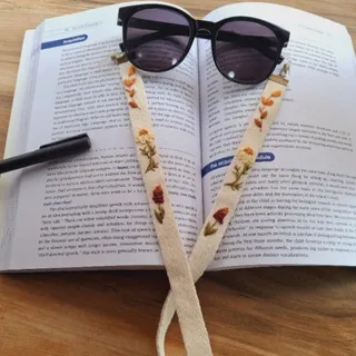 بند عینک گلدوزی