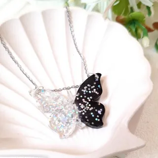 پلاک آویز رزینی پروانه