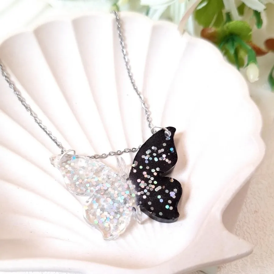 پلاک آویز رزینی پروانه