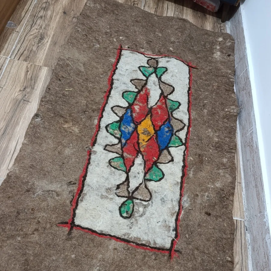 قالیچه نمدی