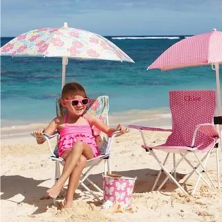 صندلی و چتر ساحلی