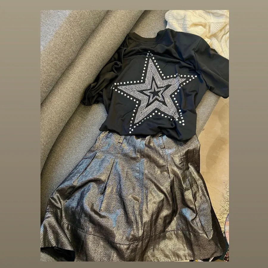 تیشرت زیبا با سنگ دوزی