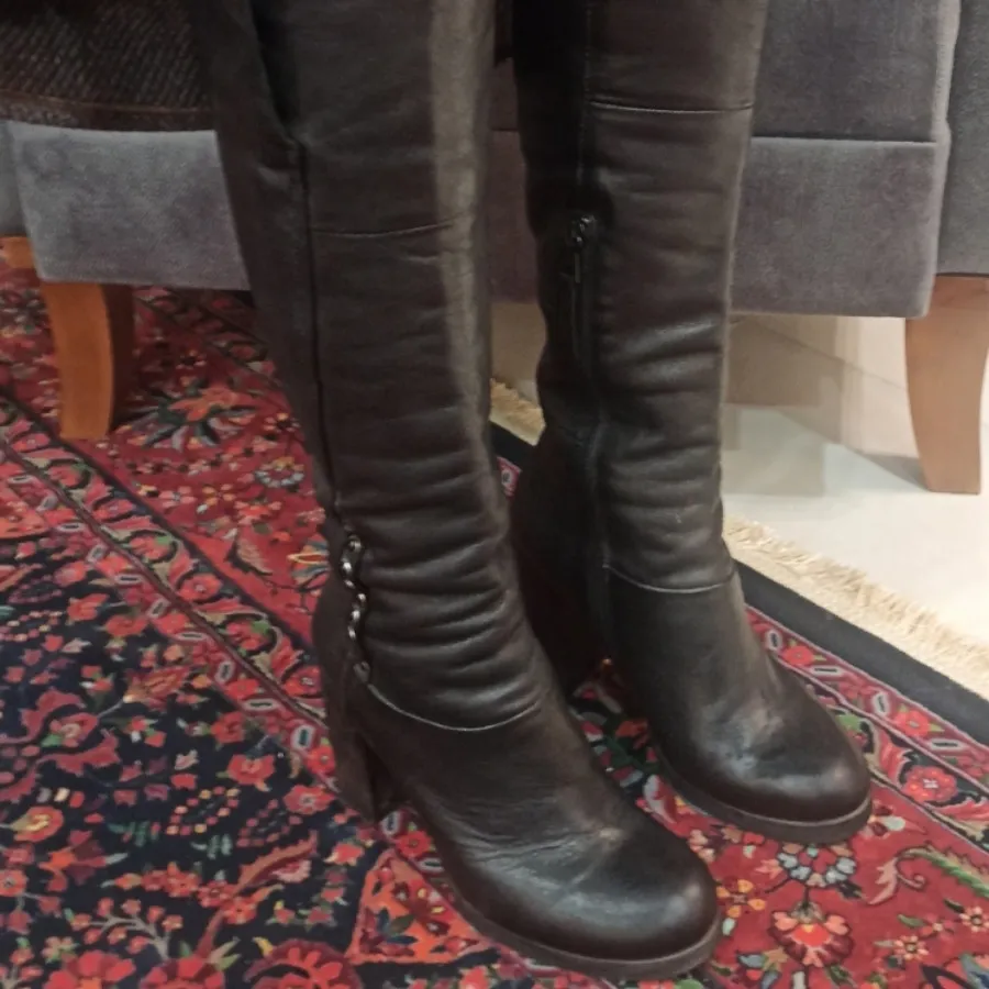 بوت چرم نوین چرم