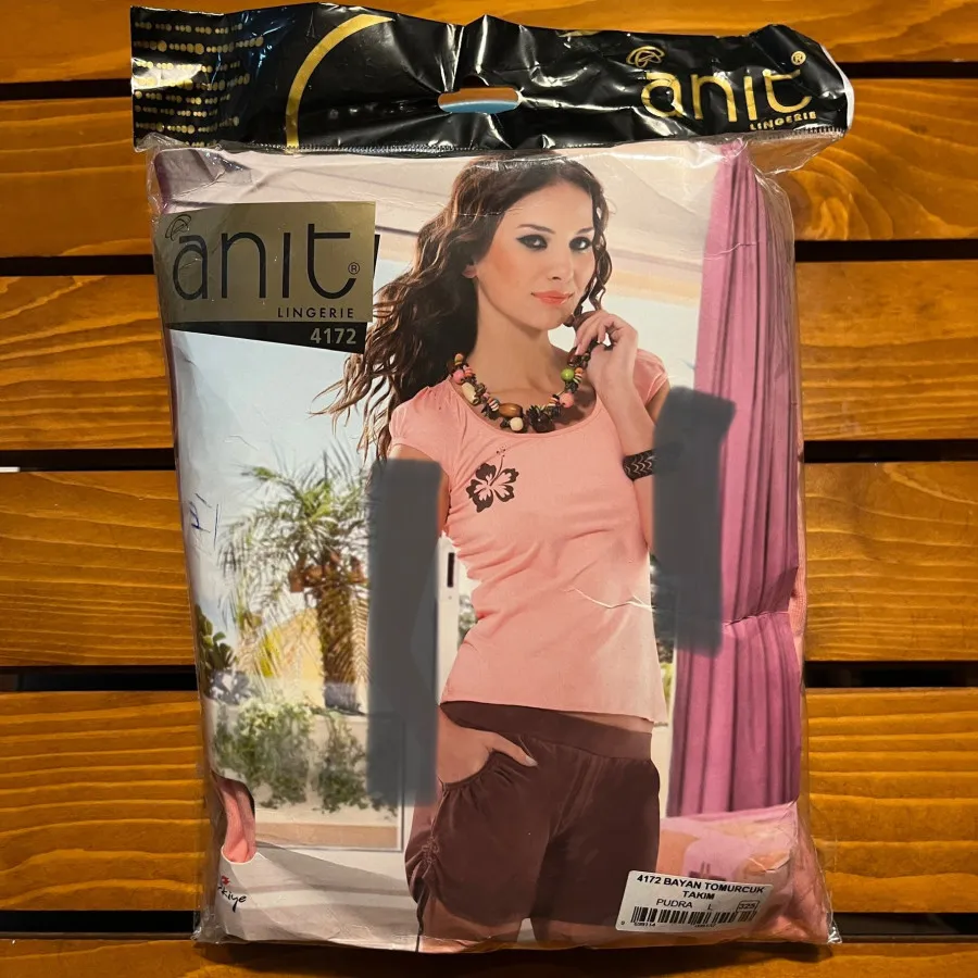 ست تیشرت و شلوارک زنانه