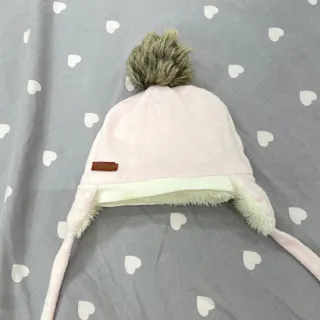 کلاه داخل ببعی