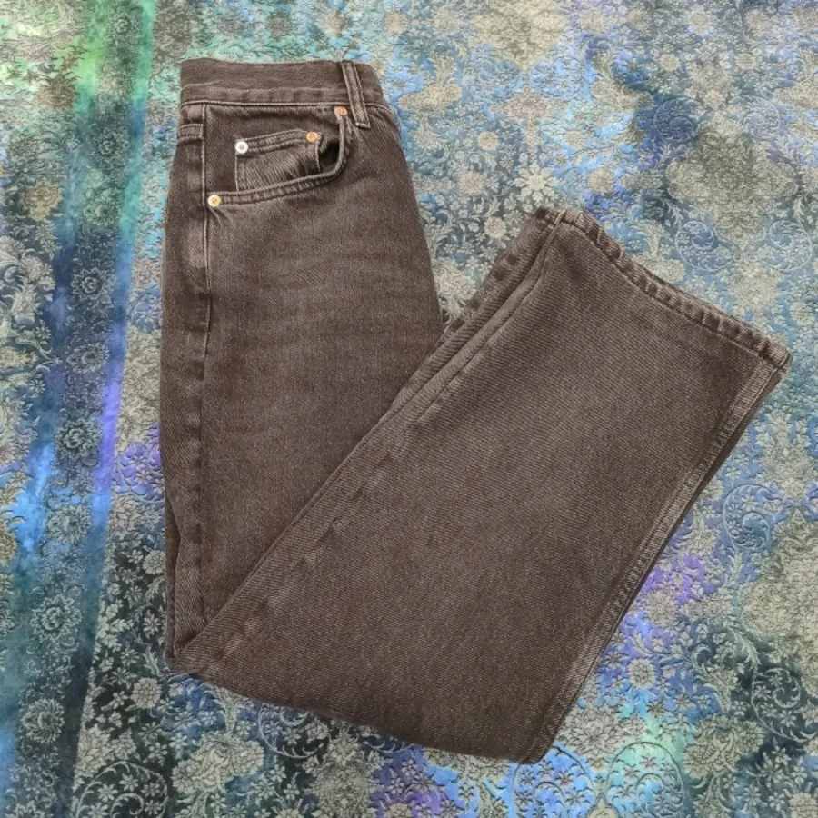 شلوار جین زغالی