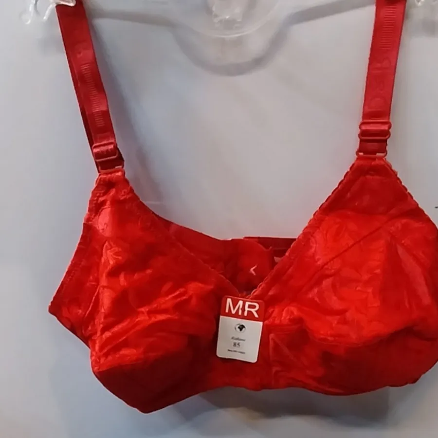 سوتین دانتل زیر نخ