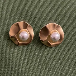 گوشواره میخی