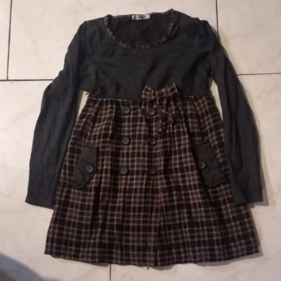 پیراهن دخترانه