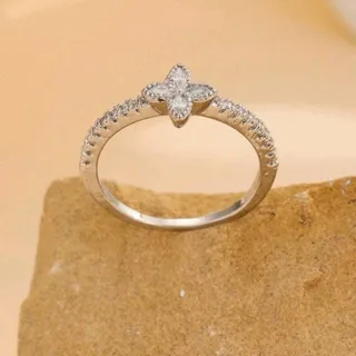 انگشتر طرح جواهر