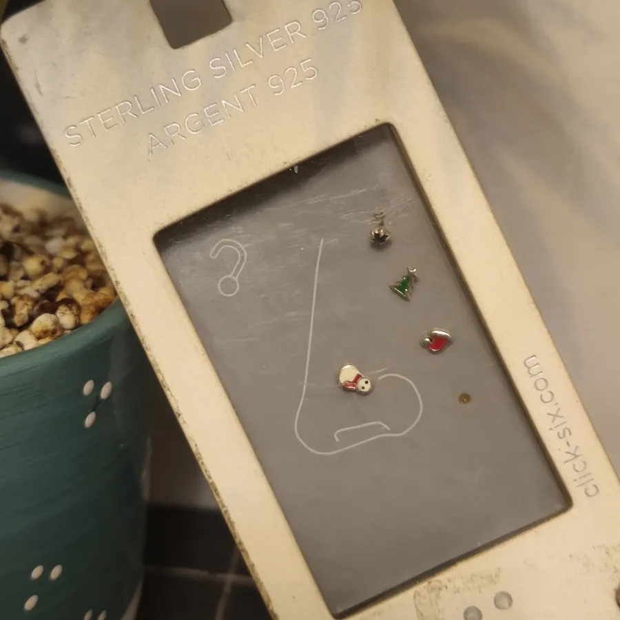 پک پیرسینگ بینی