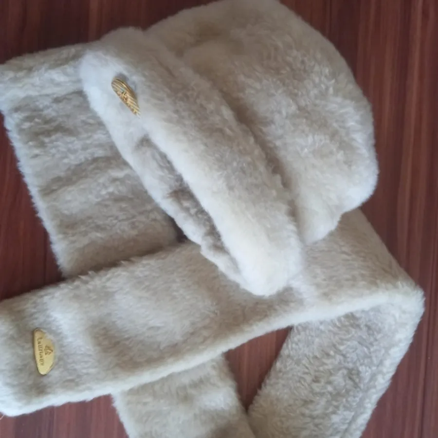 شال و کلاه مدل فرحی