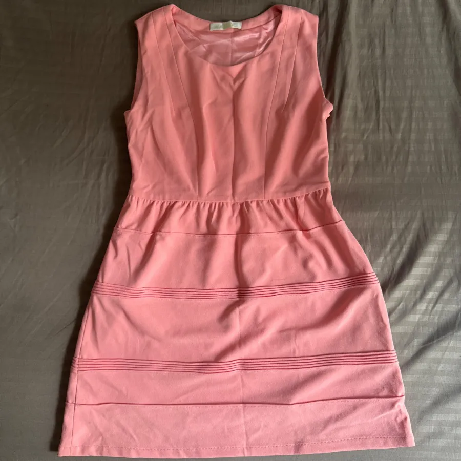 پیراهن دخترانه