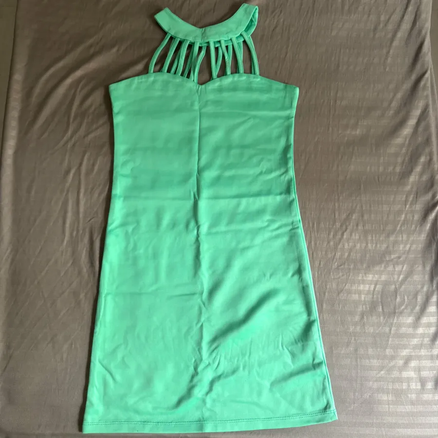 پیراهن دخترانه