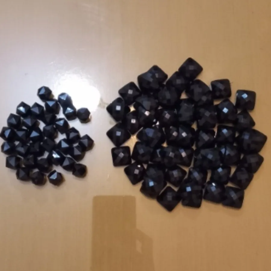 سنگ پلاستیکی و منجوق