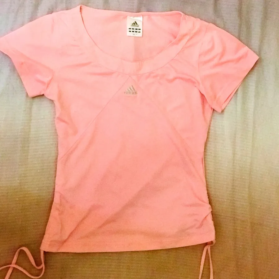 تی شرت ورزشی