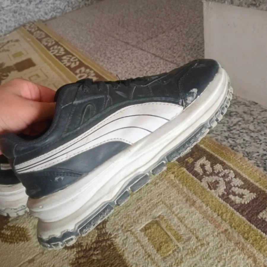 کتونی سفید مشکی