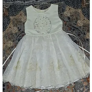 پیراهن بچگانه