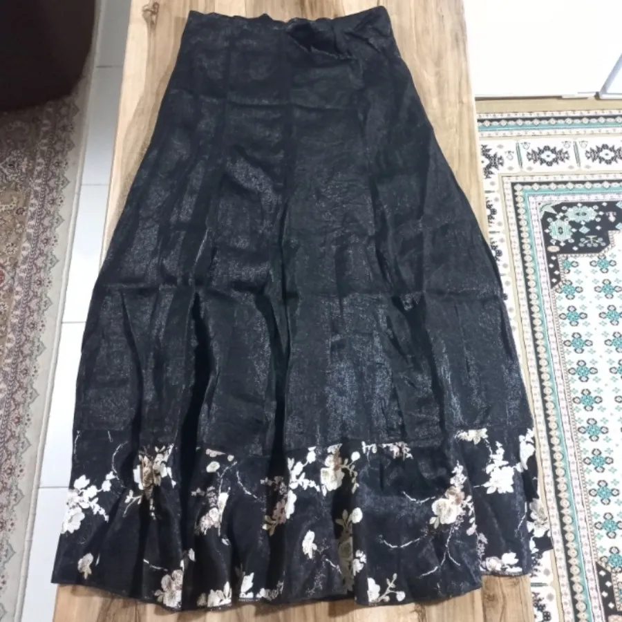 دامن مشکی بلند