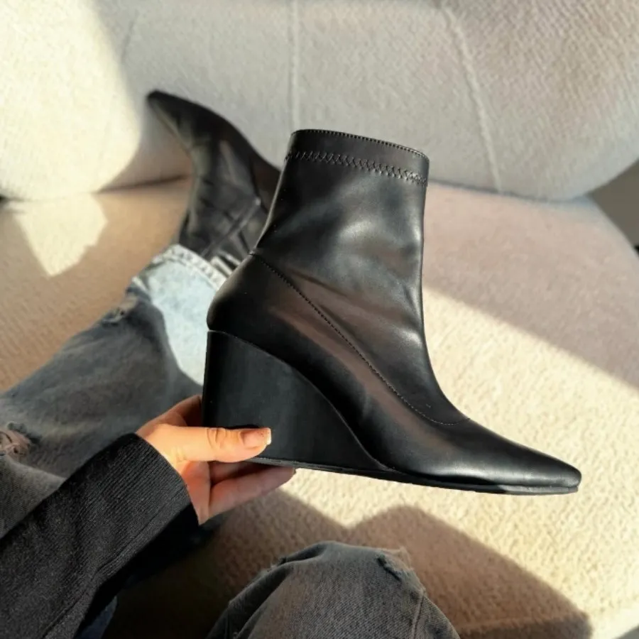 نیمبوت استرج لژدار