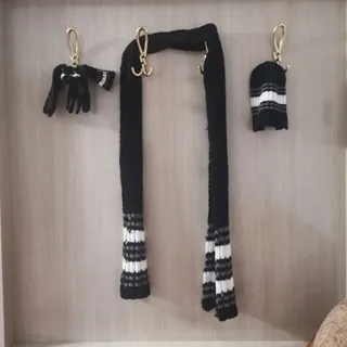 شال وکلاه و دستکش